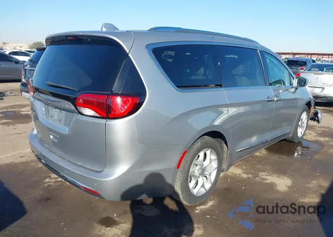 2018 Chrysler Pacifica Touring L z USA, uszkodzony, nr VIN 2C4RC1BG6JR270596